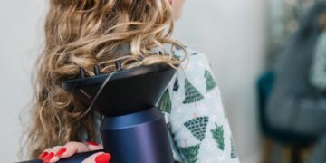 How Aerospace Science Helped Me Conquer Pet Hair with the Ultimate Dyson Vacuum