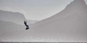 How to Move Your Cat Across the Atlantic: A Complete Guide for a Smooth and Stress-Free Journey